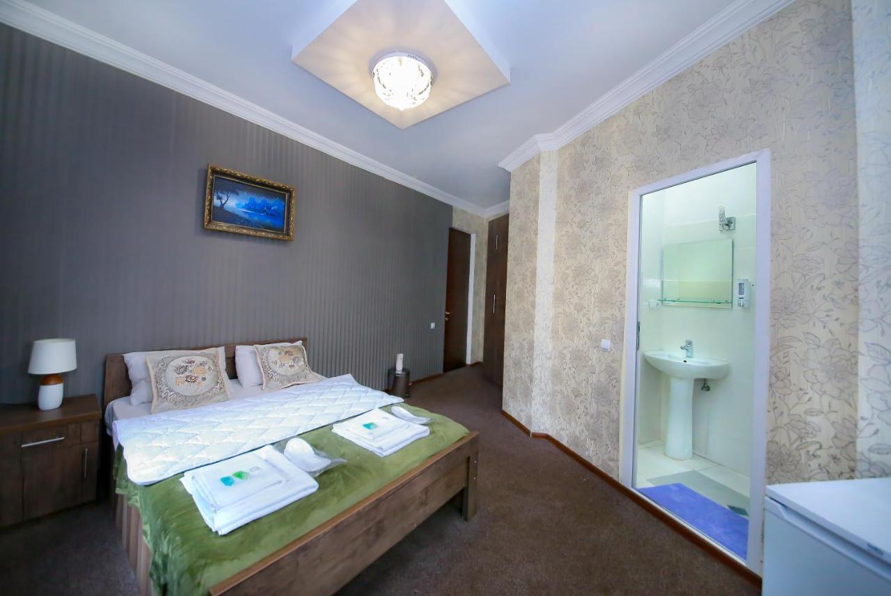 Royal Hotel Tiflis Exterior foto